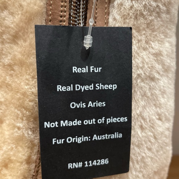 AQUATALIA
Made In Italy Suede Nelle Shearling Boots - Picture 4 of 9